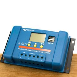 Controlador PWM BlueSolar 12/24V 10A LCD USB Victron
